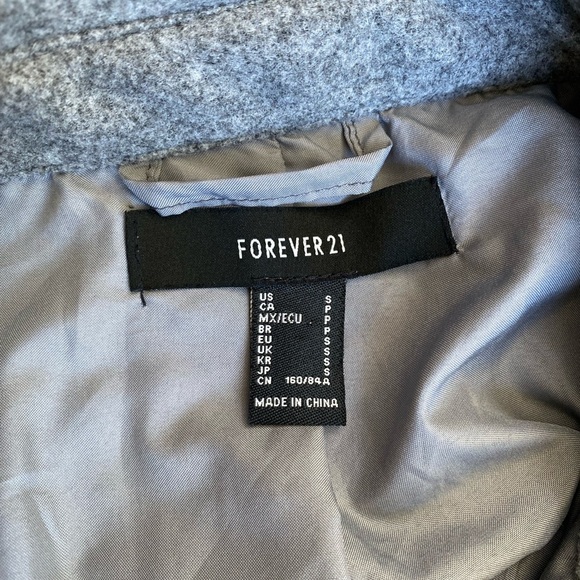 Forever 21 Women’s Oversized Plaid Flannel Jacket Size S - Picture 8 of 9